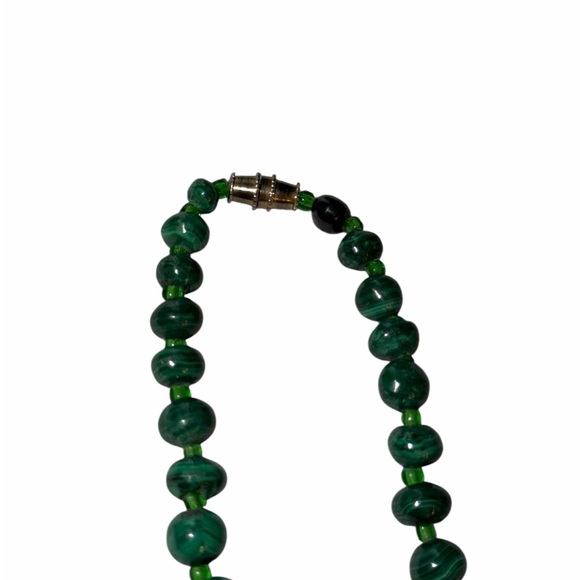Vintage Genuine Malachite Necklace Graduated Beads Glass Spacers 70 Grams Green - Picture 3 of 4